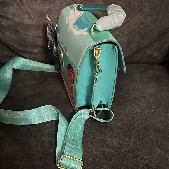 Loungefly Disney Hardtag baby Moana Crossbody Bag New With tags - Picture 5 of 7